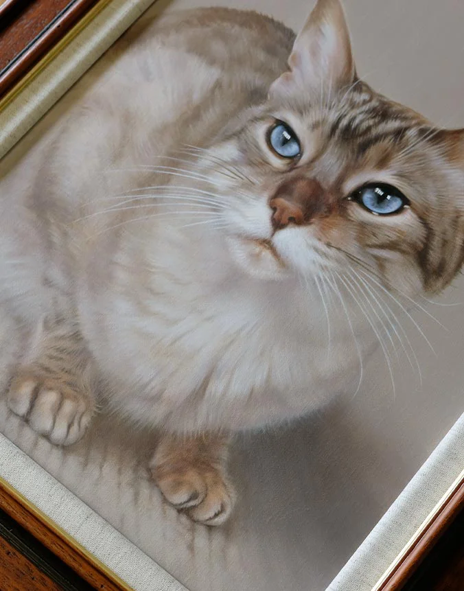 Another close-up of Tia’s oil painting, focusing on the refined details.